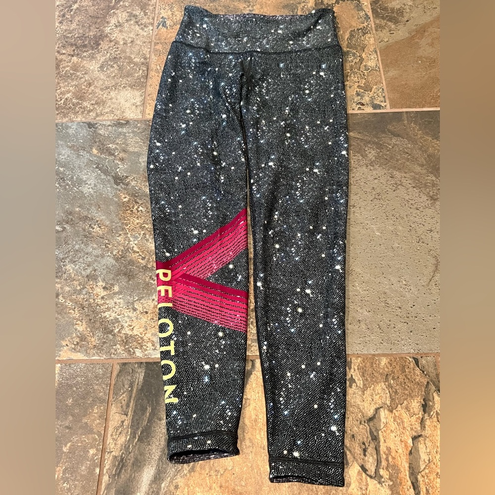 WITH Peloton Girls Night Out Leggings Size medium